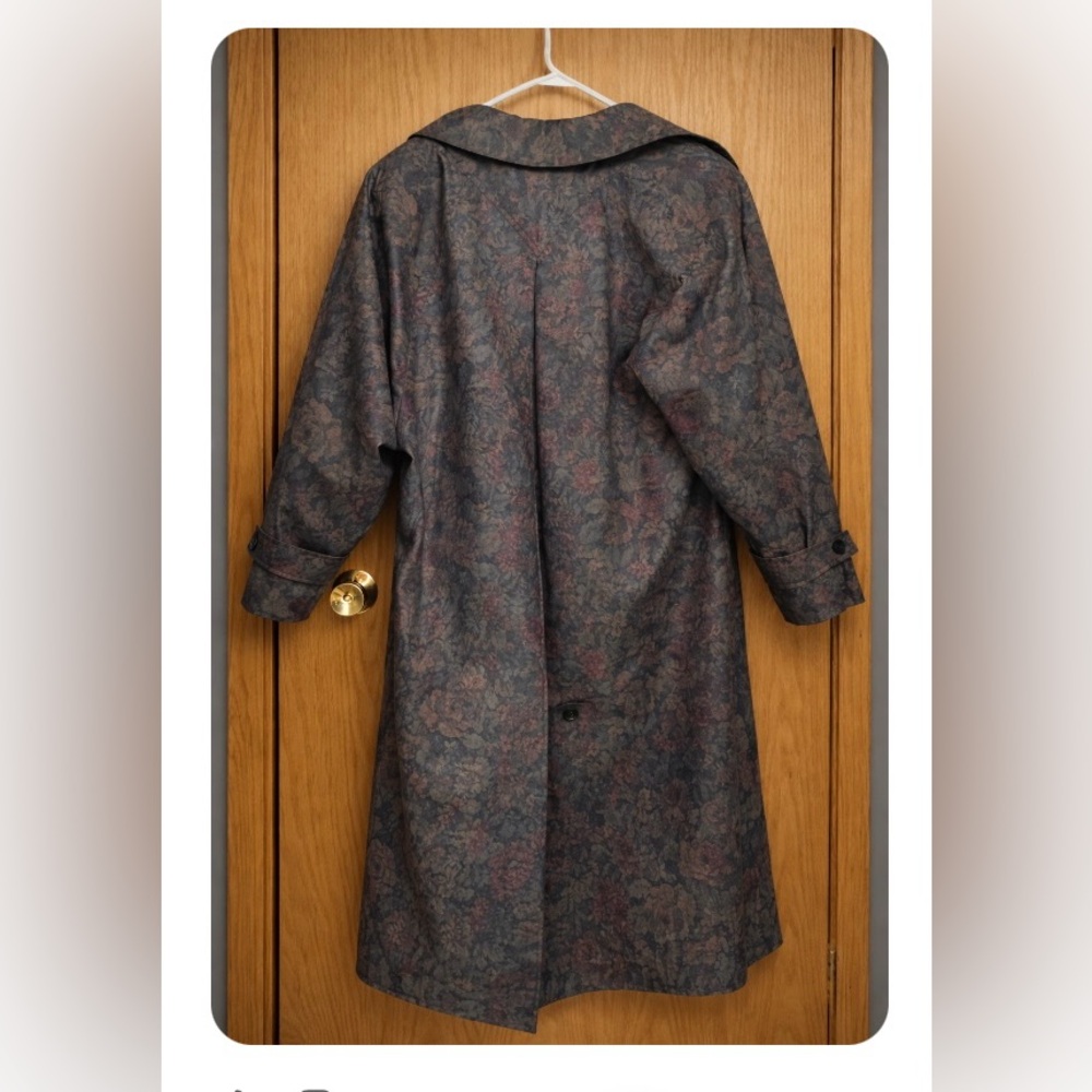 London Fog Vintage (90s) Floral Trench Coat Muted Rose Gray Size 10P USA made! - Picture 3 of 8